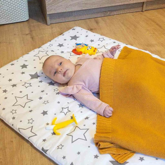 Paturica cu doua fete, Dimensiune mare 80x102 cm, Din materiale certificate Oeko Tex Standard 100, New Baby, Waffle white stars BYN43929