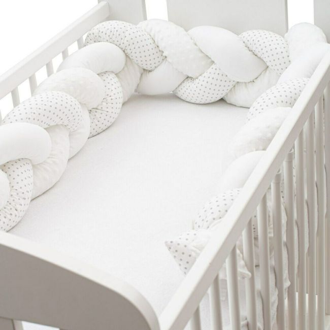 Protectie laterala pentru patut, Tip Bumper impletit, Din bumbac, Din materiale certificate Oeko Tex Standard 100, New Baby, Lungime 225 cm, Minky/Dot grey BYN41329