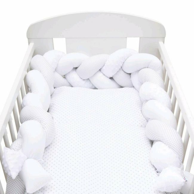 Protectie laterala pentru patut, Tip Bumper impletit, Din bumbac, Din materiale certificate Oeko Tex Standard 100, New Baby, Lungime 225 cm, Minky/Dot grey BYN41329