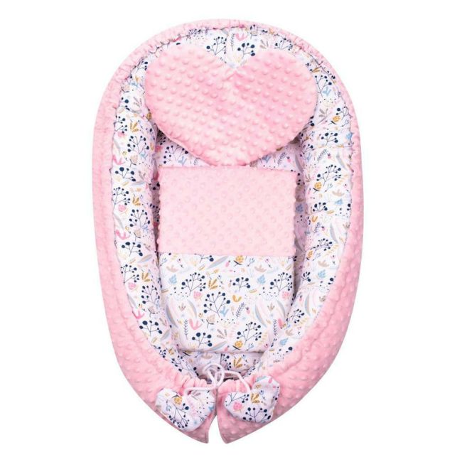 Set 3 piese Luxury, Baby Nest cu doua fete, Cu paturica si pernuta in forma de inima, New Baby, Minky Cranberries BYN46830