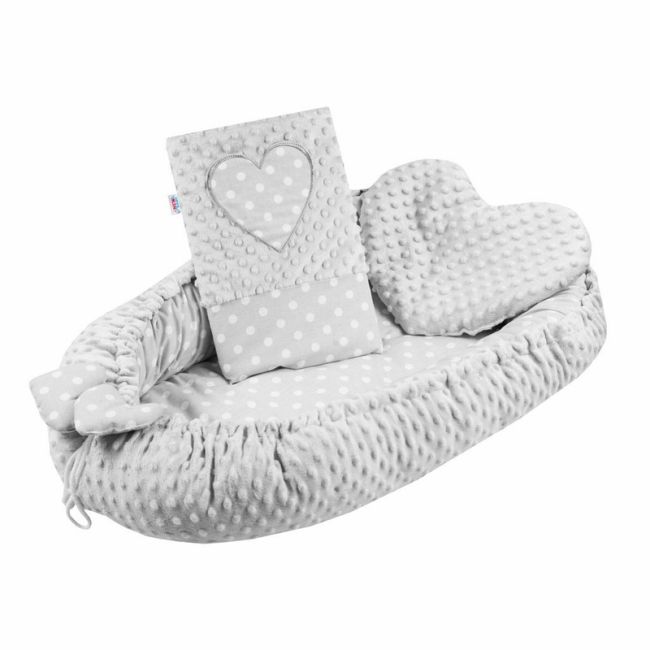 Set 3 piese Luxury, Baby Nest cu doua fete, Cu paturica si pernuta in forma de inima, New Baby, Minky Heart Grey BYN39072