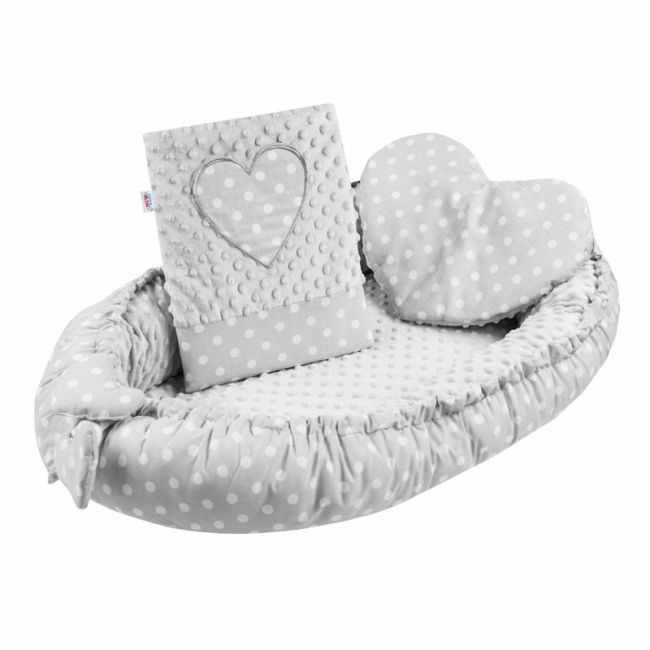 Set 3 piese Luxury, Baby Nest cu doua fete, Cu paturica si pernuta in forma de inima, New Baby, Minky Heart Grey BYN39072
