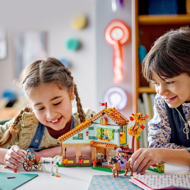 LEGO FRIENDS GRAJDUL PENTRU CAI AL LUI AUTUMN 41745 VIVLEGO41745