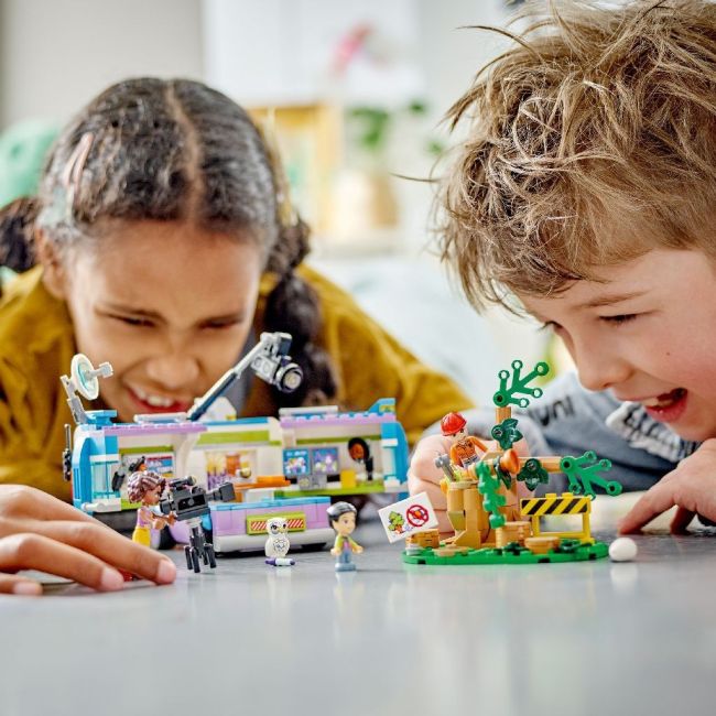LEGO FRIENDS STUDIOUL MOBIL DE STIRI 41749 VIVLEGO41749
