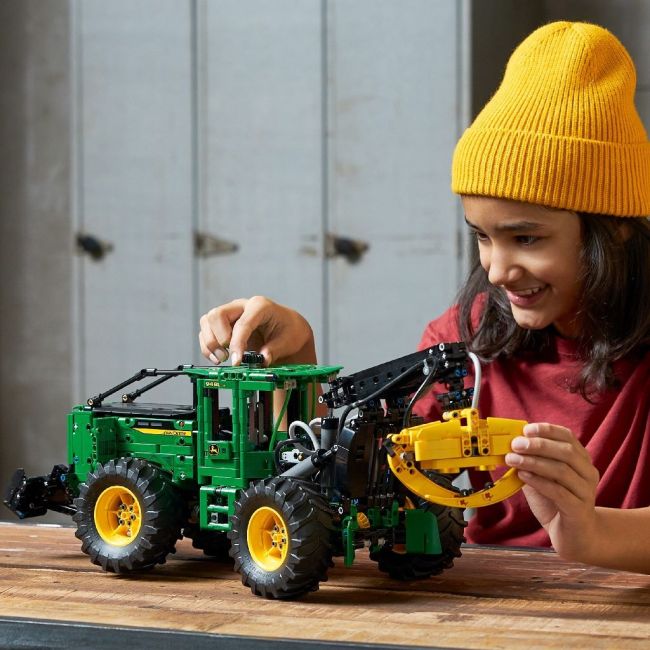 LEGO TECHNIC TRACTOR DE CORHANIT JOHN DEERE 948L II 42157 VIVLEGO42157