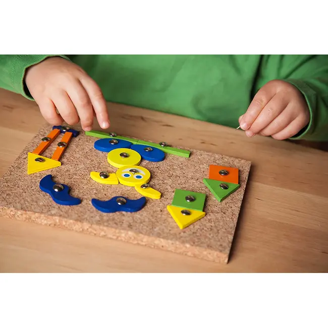 Set constructie copii - Jucarie de indemanare cu ciocan si cuie TSG00926