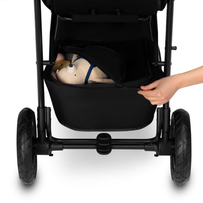 Lionelo - Carucior sport Natt, De la nastere, Cu accesorii si capotina XXL reglabila, 0 - 22 kg, Conform cu standardele europene de securitate EN1888-1, EN1888-2, Negru Onyx BYNLO-NATT_BLACK_ONYX