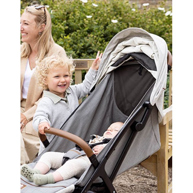 Joie - carucior pentru copii ultracompact  3 in 1 parcel oyster / i-snug shale ( carucior parcel oyster + landou ramble xl oyster + scoica auto i-snug cu tetiera reglabila, nastere - 75 cm, shale)  bbba1219peoys000set