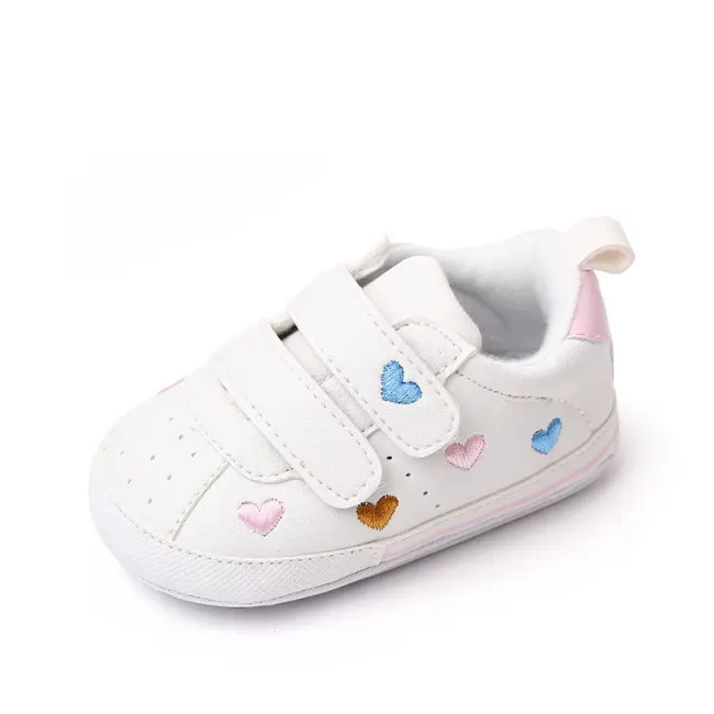 Adidasi albi cu inimioare colorate brodate (marime disponibila: 6-9 luni (marimea 19 incaltaminte)) mdbl2312-1-sa26.6-9 luni (marimea 19 incaltaminte)