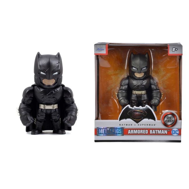 JADA BATMAN FIGURINA METALICA BATMAN 10CM VIV253211004