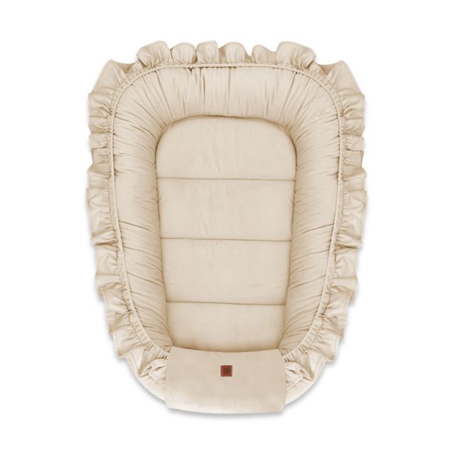 MimiNu - Cosulet bebelus pentru dormit, Baby Nest 55 x 75 cm, Cu Volanase, Din catifea, Nugat BYN6426972023054