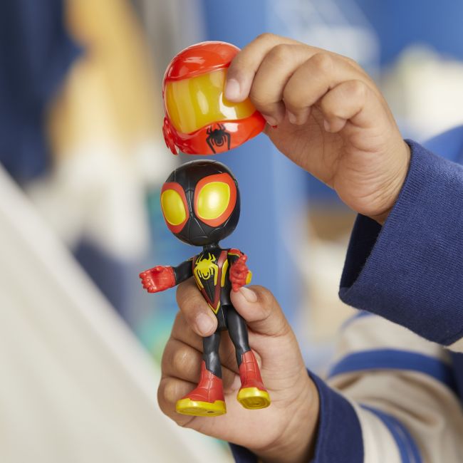 SPIDEY PRIETENII EXTRAORDINARI SET MASINUTA SI FIGURINA MILES MORALES VIVF6775_F7253