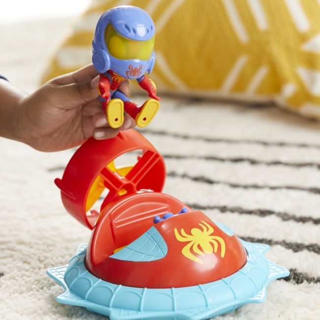 SPIDEY PRIETENII EXTRAORDINARI SET MASINUTA SI FIGURINA SPIDEY VIVF6775_F7252