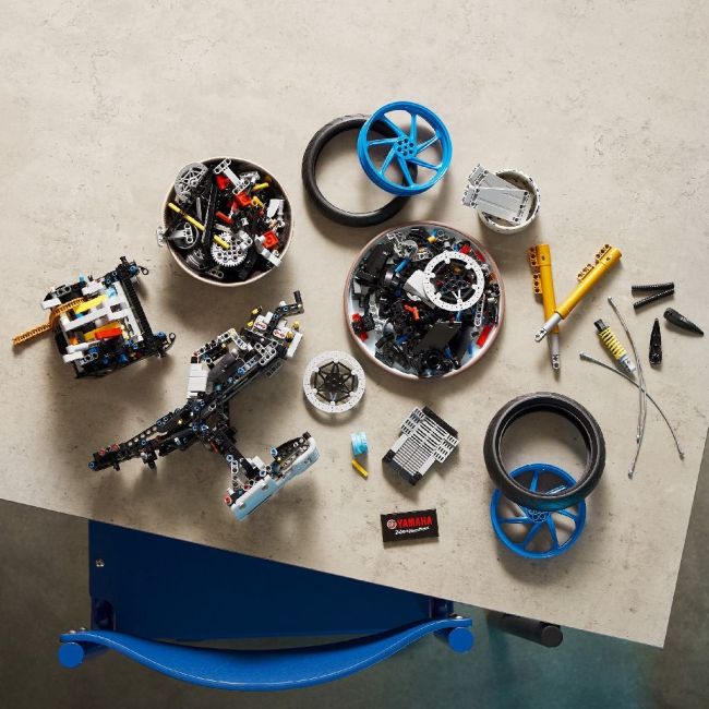 LEGO TECHNIC YAMAHA MT-10 SP 42159 VIVLEGO42159