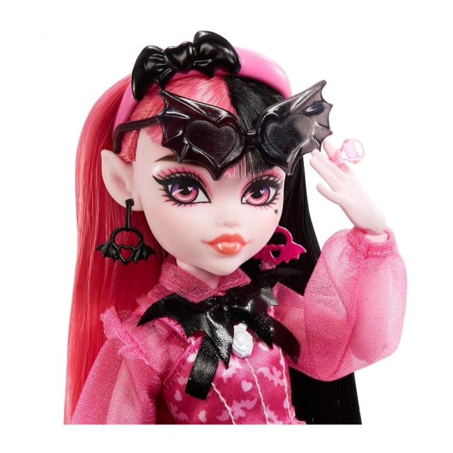 MONSTER HIGH PAPUSA DRACULAURA CU ANIMALUT SI ACCESORII VIVMTHHK51
