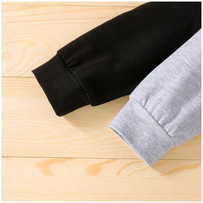Trening gri cu negru pentru baietei MB639-2-R1
