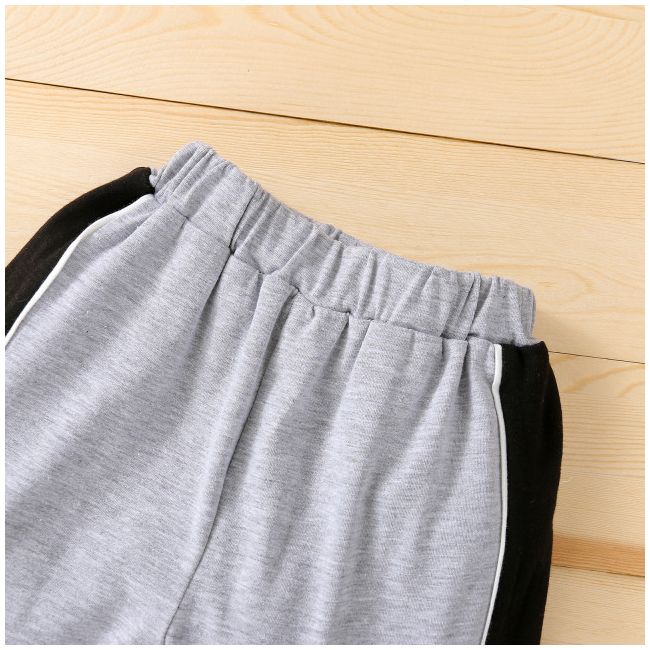 Trening gri cu negru pentru baietei MB639-2-R1