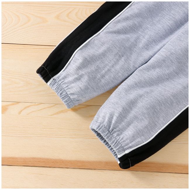 Trening gri cu negru pentru baietei MB639-2-R1