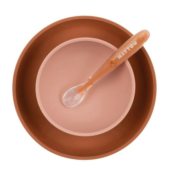Nattou - Set de masa, Include baveta reglabila cu buzunar de colectare, bol, farfurie si lingurita, Silicon moale, Fara BPA, 4-36 luni+, Portocaliu BYN876810