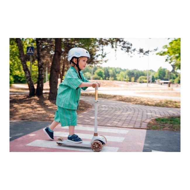 Lionelo - Trotineta pentru copii, Jessy, Pliabila, Pana la 50 Kg, Cu design ergonomic, Cu lumini LED, 56 x 26 x 67-82 cm, 3 ani+, Maro BYNLOE-JESSY_GREY_BROWN