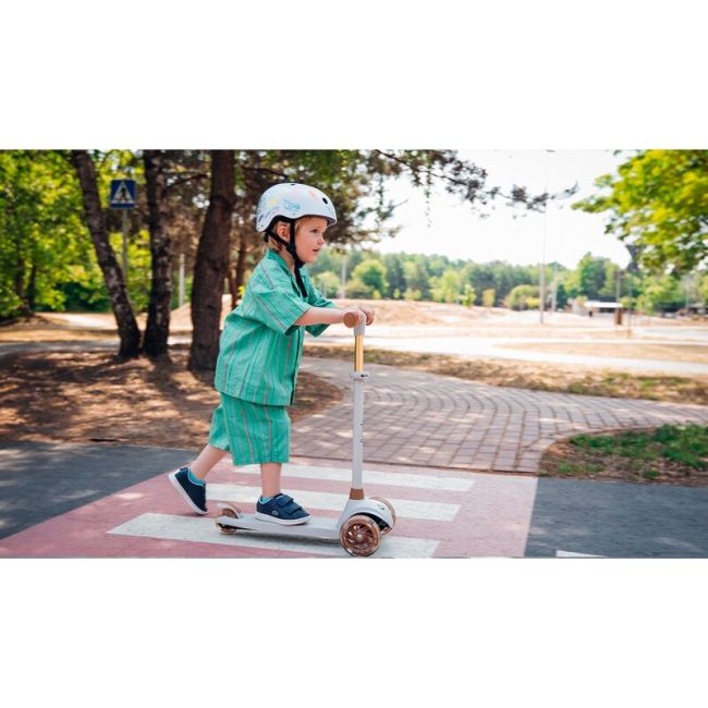 Lionelo - Trotineta pentru copii, Jessy, Pliabila, Pana la 50 Kg, Cu design ergonomic, Cu lumini LED, 56 x 26 x 67-82 cm, 3 ani+, Verde BYNLOE-JESSY_GREY_GREEN