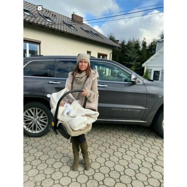 MimiNu - Paturica calduroasa de infasat pentru scoica, scaun auto/carucior, Cu gluga si urechi, Dimensiune 90x90 cm, Din imitatie de lana si bumbac, Certificat Oeko Tex Standard 100, Ecru Lulu Natural BYN6426972024402