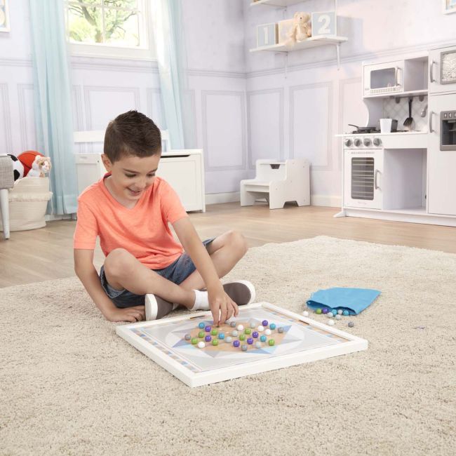 Joc de societate 2 in 1 solitaire si sah chinezesc - melissa & doug - okemd30382