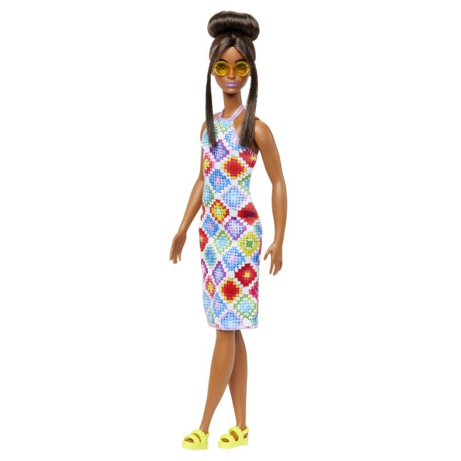 PAPUSA BARBIE FASHIONISTA SATENA CU OCHELARI DE SOARE GALBENI VIVMTFBR37_HJT07