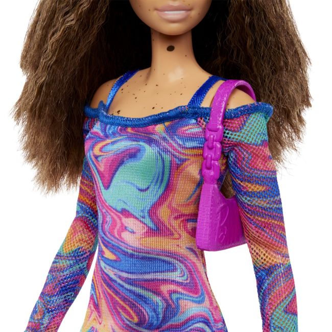 PAPUSA BARBIE FASHIONISTA SATENA CU PISTRUI VIVMTFBR37_HJT03