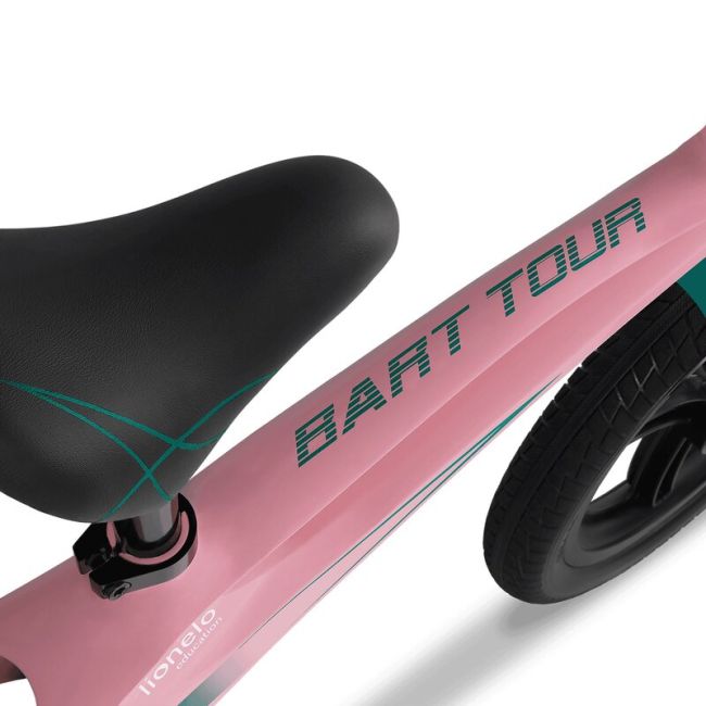 Lionelo - Bicicleta usoara Bart Tour, Fara pedale, Cu cadru din magneziu, Cu ghidon si sa reglabile, Greutate 3.8 Kg, 12 inch, Conform cu standardul european de securitate EN71, Pink Bubblegum BYNLOE-BART_TOUR_PINK_BUBBLEGUM