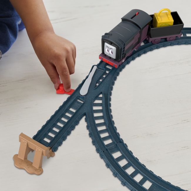 THOMAS SET DE JOACA CU LOCOMOTIVE DIESEL SI CRANKY MOTORIZATE SI ACCESORII VIVMTHGY78_HHW05