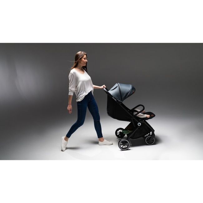 Lionelo - Carucior sport Cloe, De la nastere, Cu accesorii, Cadru din aluminiu, 0-22 kg, Usor, Pliabil cu o singura mana, Ideal pentru toate tipurile de suprafete, Bej BYNLO-CLOE_BEIGE_SAND