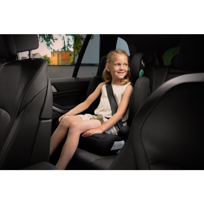 Lionelo - Scaun auto, Hugo i-Size, Universal, Orientare in directia sensului de mers, Reglabil, Conform standardului de securitate R129, 100-150 cm, 4-12 ani, Rosu BYNLO-HUGO_I-SIZE_SPORTY_BLACK_RED