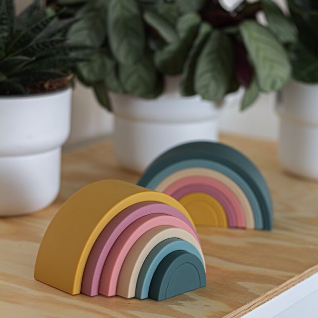Petite&Mars - Jucarie pentru stivuire, Curcubeu, 14x7.5x5 cm, Silicon, Fara BPA, 6 piese, 12 luni+, Verde BYN599817