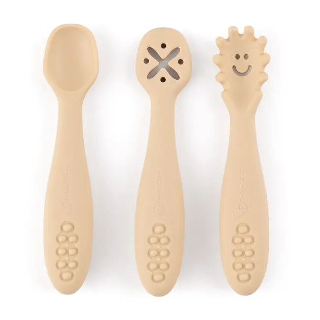 Petite&Mars - Set 3 lingurite, Diverse forme, Pentru supa, paste, alimente usoare, Dezvolta simturile si abilitatile senzoriale, Silicon, Fara BPA, 6 luni+, Bej BYN721818