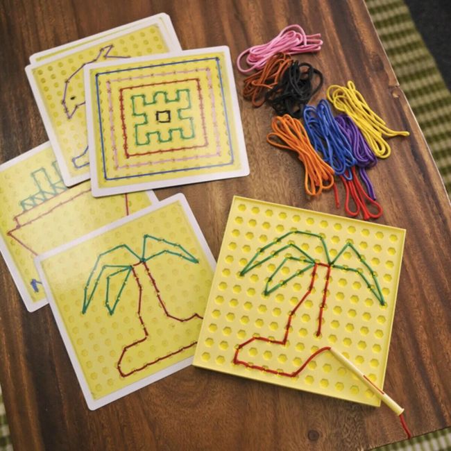 Set creativ - desenam cu sireturi