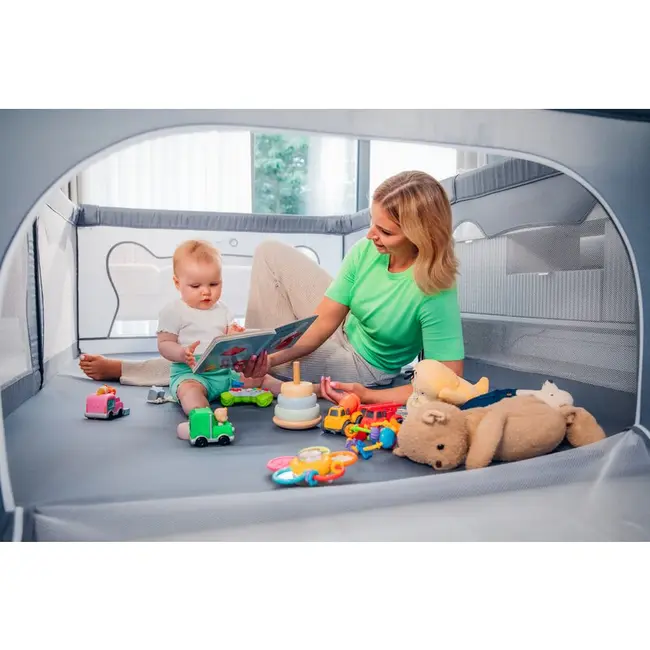 Lionelo - Tarc de joaca Willow, Pliere compacta, Include sacosa depozitare, Din plasa, Cu doua intrari laterale, Cu fermoar, Cu ventuze, Gri BYNLO-WILLOW_GREY_CONCRETE