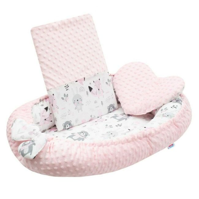 Set 3 piese Luxury, Baby Nest cu doua fete, Cu paturica si pernuta in forma de inima, New Baby, Minky Bears Pink BYN42979