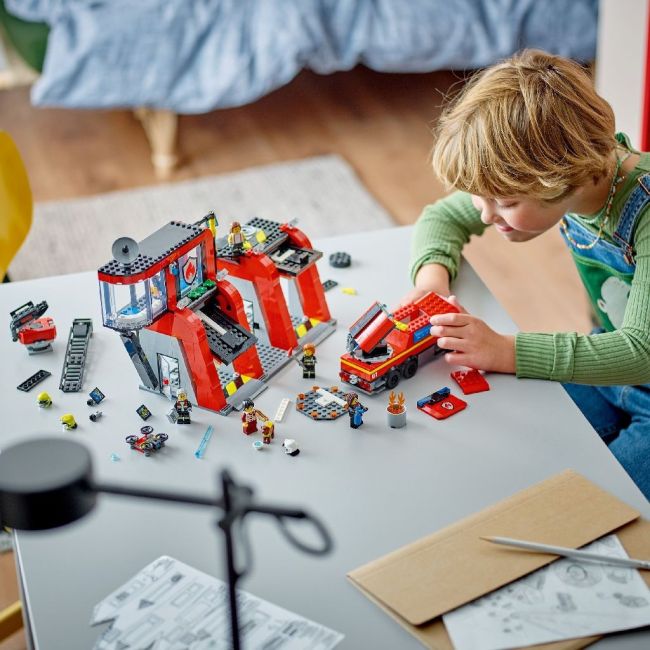 LEGO CITY STATIE SI CAMION DE POMPIERI 60414 VIVLEGO60414