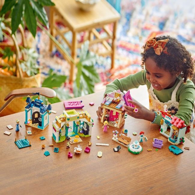 LEGO DISNEY PRINCESS AVENTURA LA PIATA A PRINTESEI DISNEY 43246 VIVLEGO43246