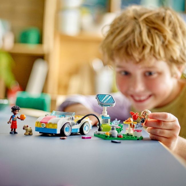 LEGO FRIENDS MASINA ELECTRICA SI INCARCATOR 42609 VIVLEGO42609