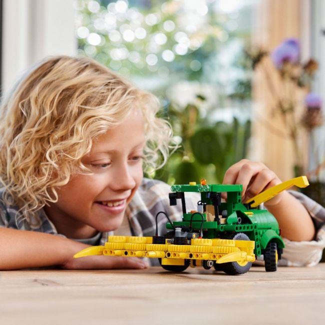 LEGO TECHNIC JOHN DEERE 9700 FORAGE HARVESTER 42168 VIVLEGO42168