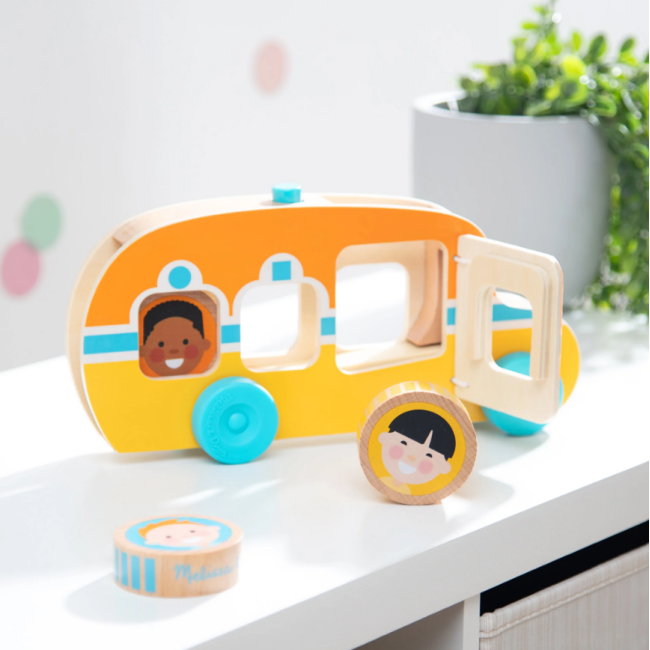Autobuz de jucarie din lemn cu accesorii colectia rostogol go tots - okemd30738