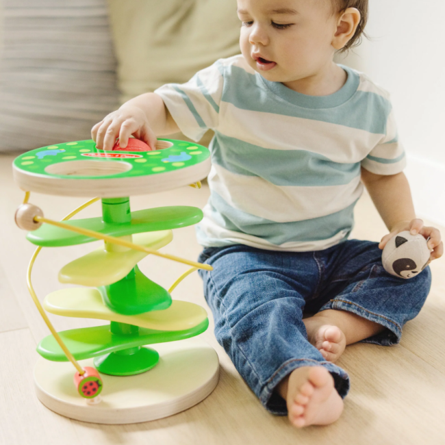 Centru de joaca pentru dezvoltarea motricitatii la bebe si toddler casuta din copac cu rollercoaster - okemd30735