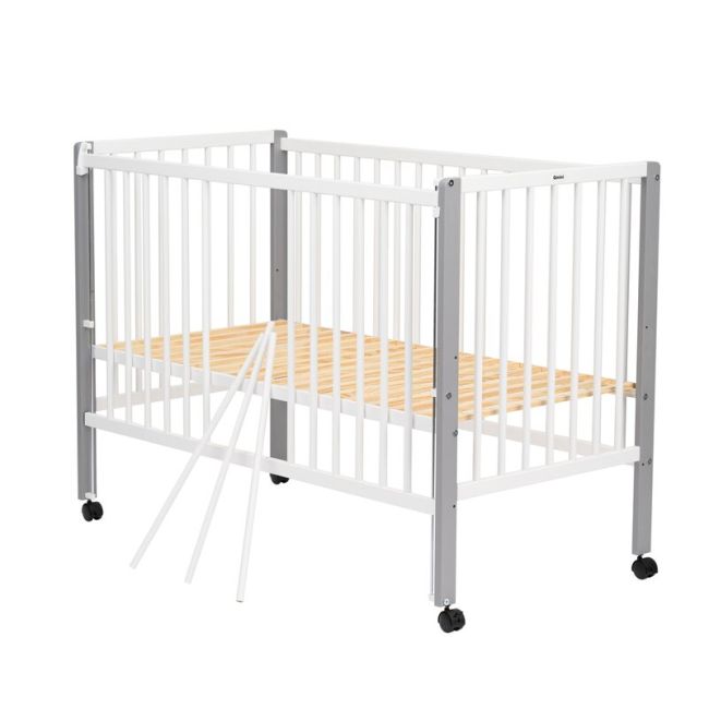 Patut din lemn bebe, 120x60 cm, Cu laterala culisanta, Din lemn de pin si mdf, Stabil si rezistent, Inaltime saltea reglabila pe 3 nivele, Laterala cu 3 bete detasabile, EN716-1, EN716-2, Alb, Qmini, Maya BYNQMMAY03AL
