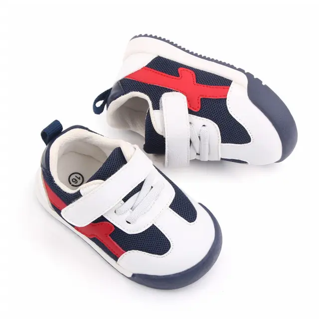 Adidasi bleumarine cu insertii rosii pentru bebelusi (marime disponibila: 6-9 luni (marimea 19 incaltaminte)) mbd2678-1-sa48.6-9 luni (marimea 19 incaltaminte)