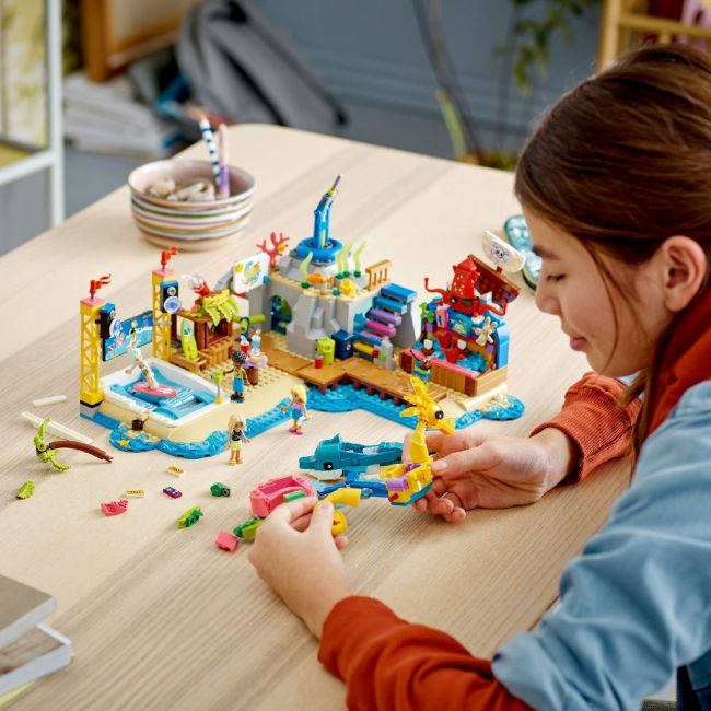 LEGO FRIENDS PARC DE DISTRACTII PE PLAJA 41737 VIVLEGO41737