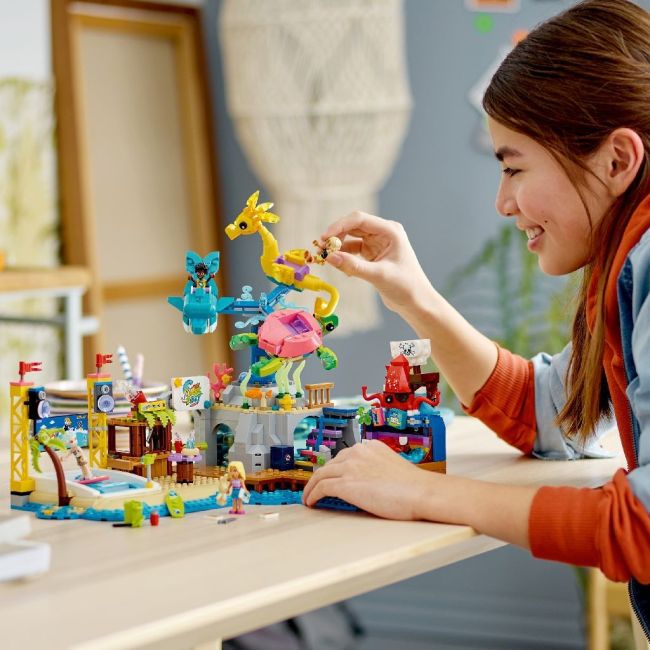 LEGO FRIENDS PARC DE DISTRACTII PE PLAJA 41737 VIVLEGO41737