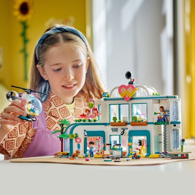 LEGO FRIENDS SPITALUL ORASULUI HEARTLAKE 42621 VIVLEGO42621
