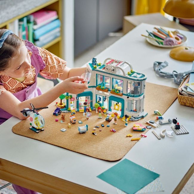 LEGO FRIENDS SPITALUL ORASULUI HEARTLAKE 42621 VIVLEGO42621
